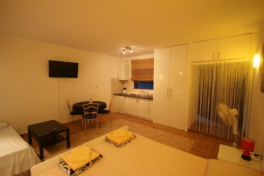 Apartments Agape Crikvenica Exteriör bild